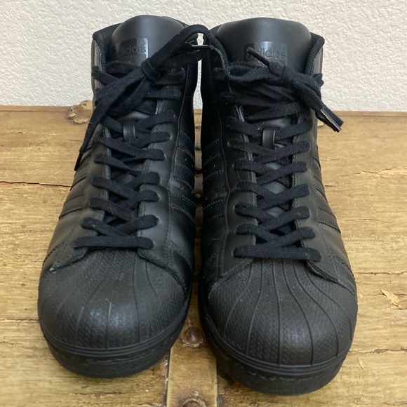 Gutter Lily Threads - Picture 9 of 16